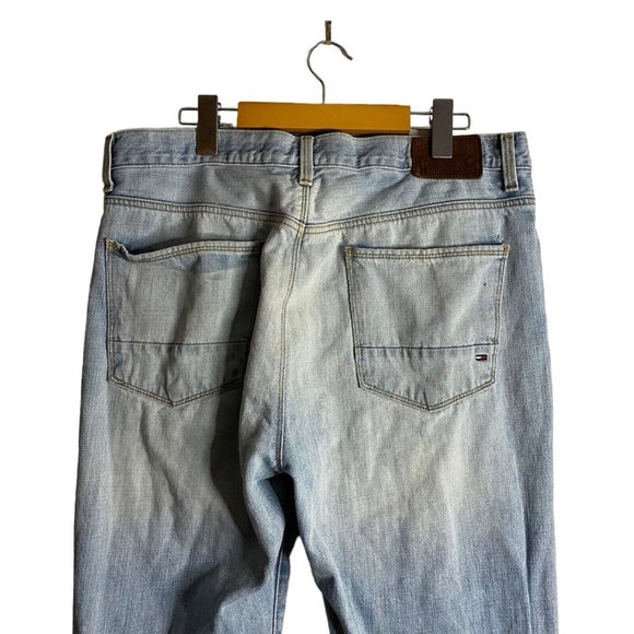 Tommy Hilfiger Men's Light Wash Premium Slim Straight Denim Jeans - Picture 6 of 11